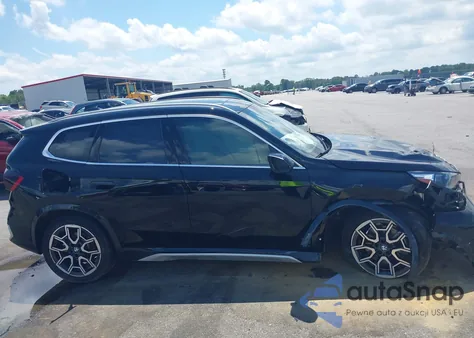 2025 BMW X1 xDrive28I z USA, uszkodzony, nr VIN WBX73EF04S5198522